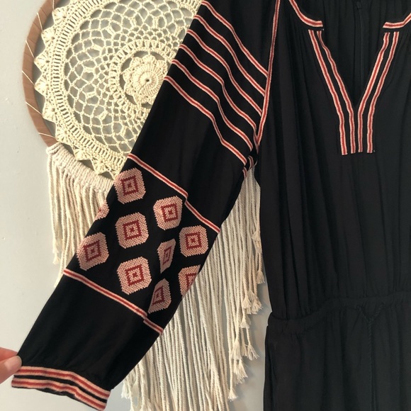 •LOFT Embroidered Split Neck Romper• - Picture 7 of 13